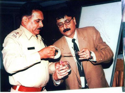 forensic expert delhi